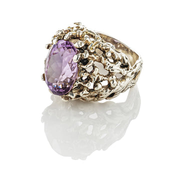 cadmanrock Ring Coral Ring in Amethyst Gemstone