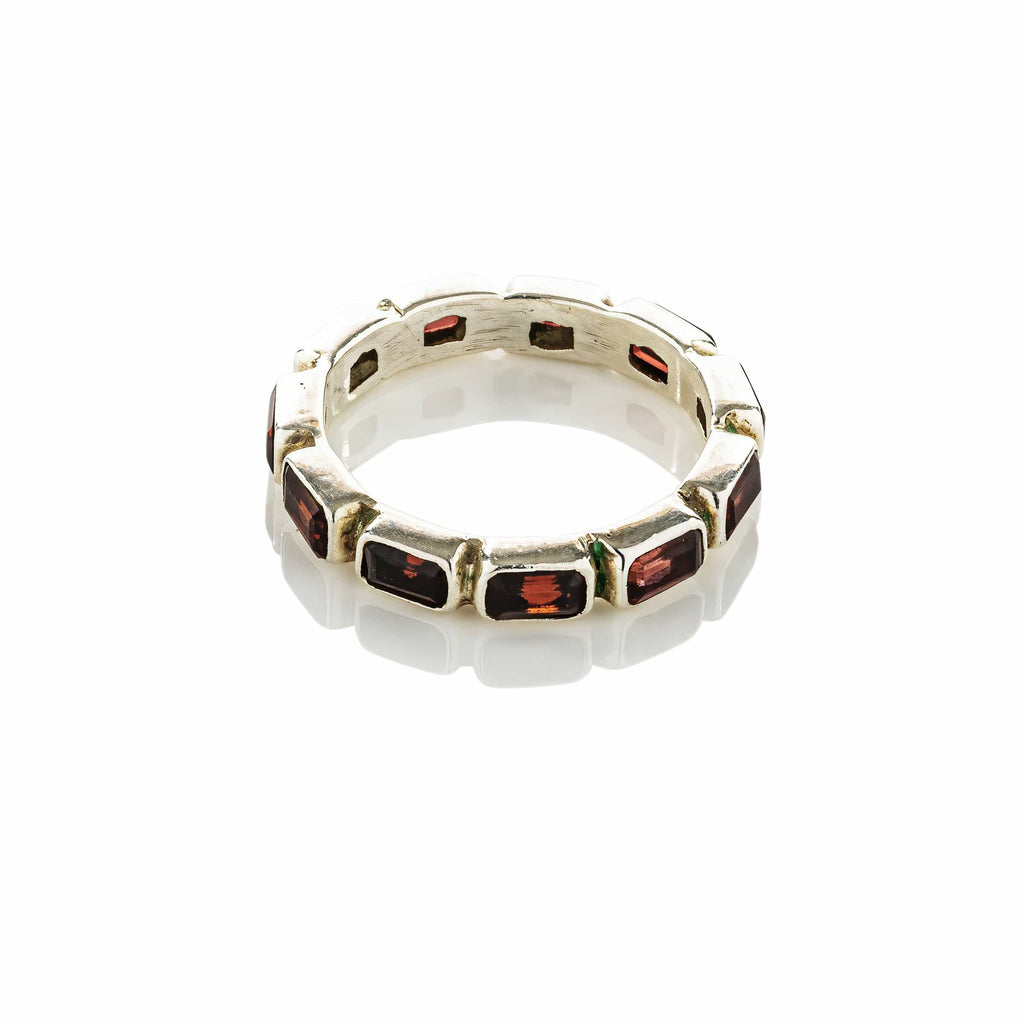 cadmanrock Ring Sunshine stacker rectangle in Garnet