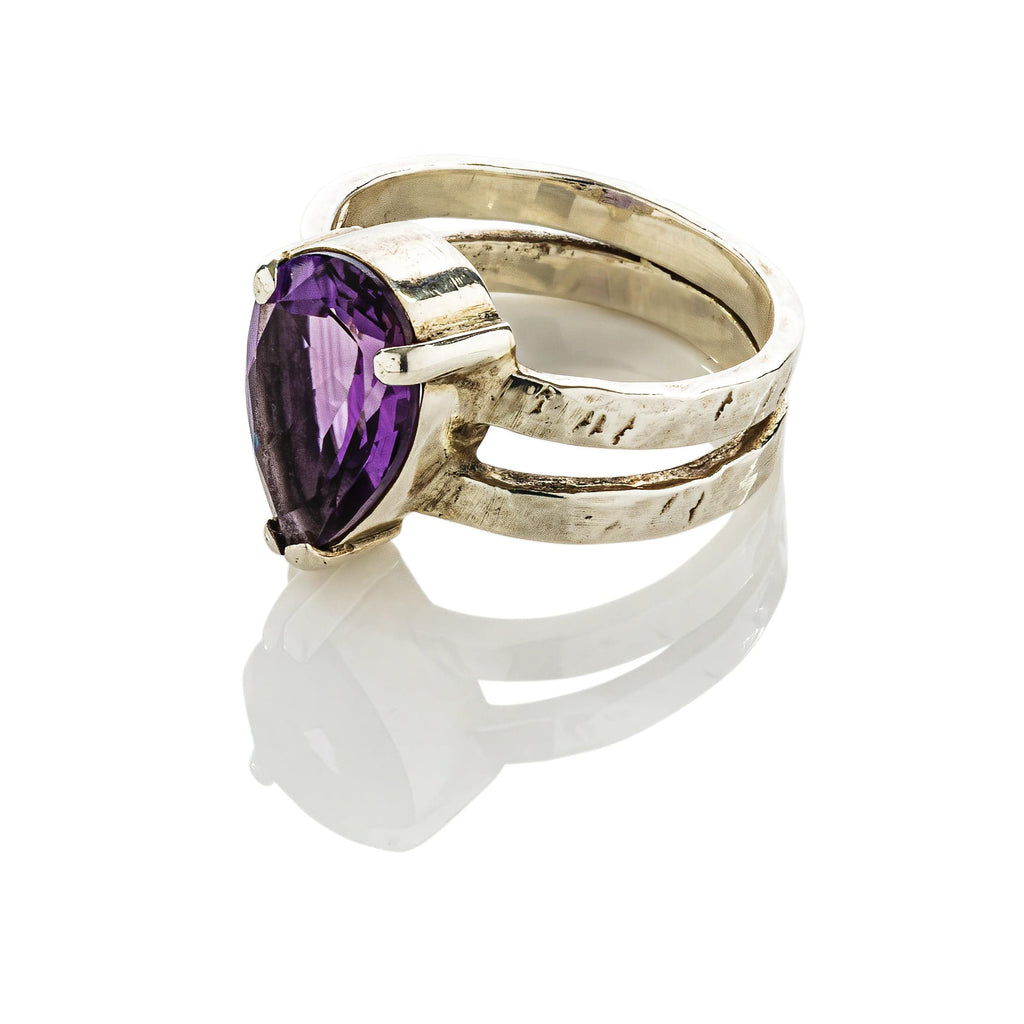 cadmanrock Ring Venus Ring in Amethyst